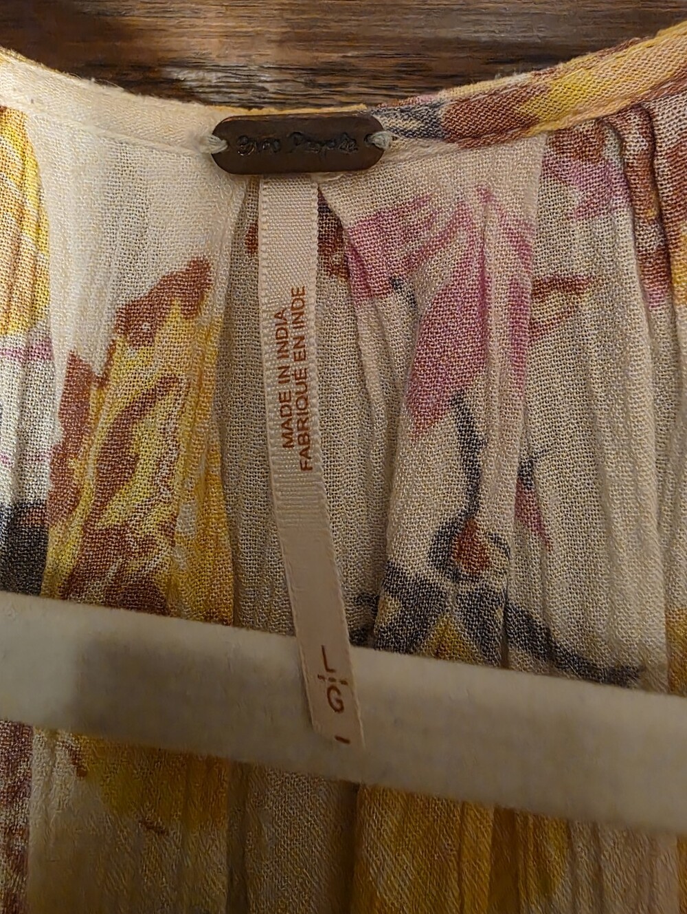 Free peoole Wimans Tunic Top - Picture 6 of 7